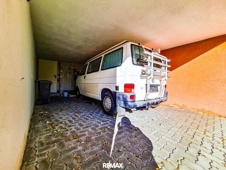 Garage 1