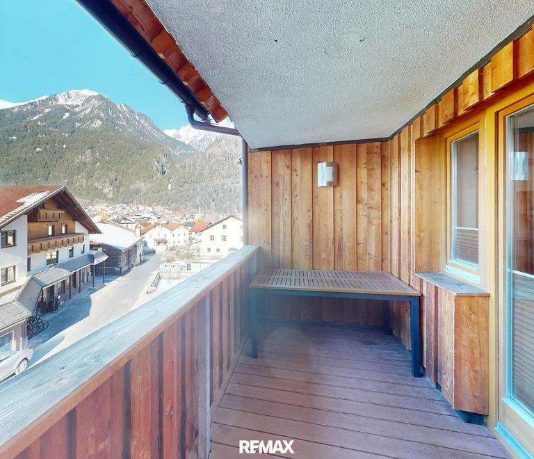 Pfunds - Wohnung - Balkon