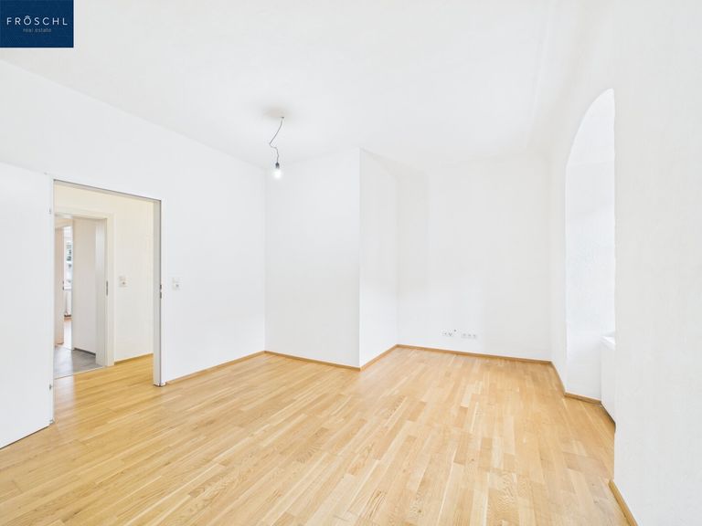 T14 - Blick ins Schlafzimmer
