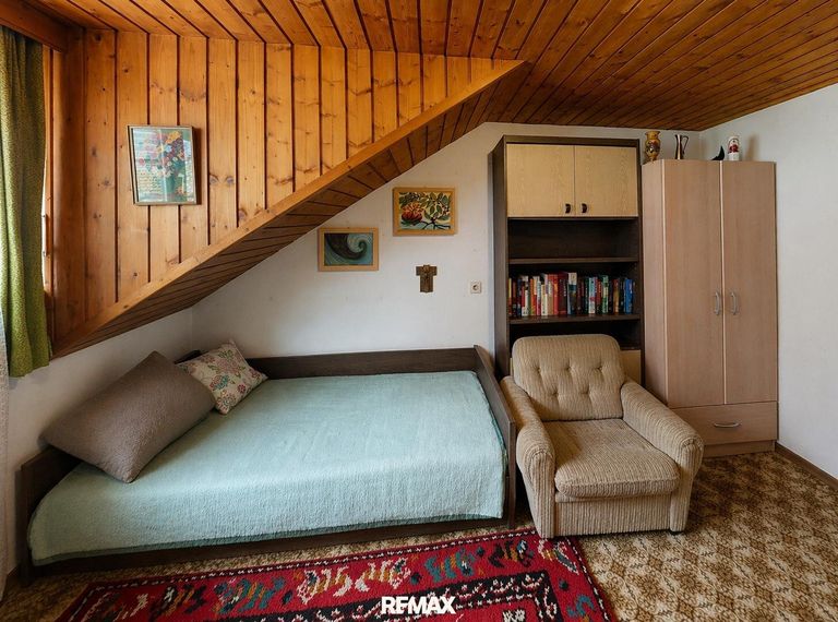 Pfunds - Haus - DG Zimmer VI
