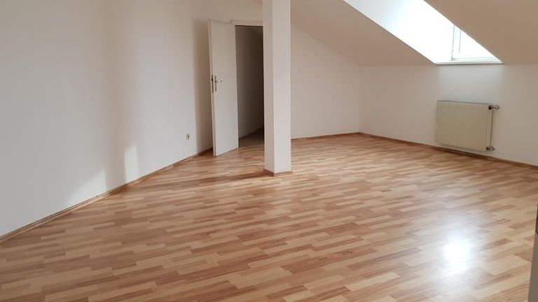 großes Zimmer