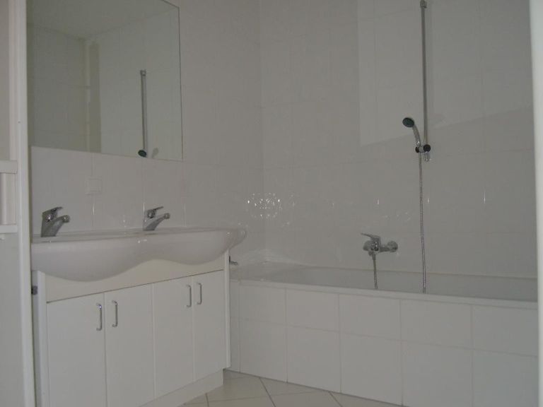 großes Badezimmer