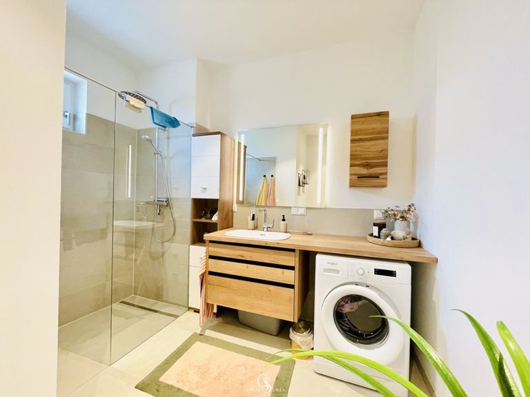 Bad mit Walk-In-Dusche