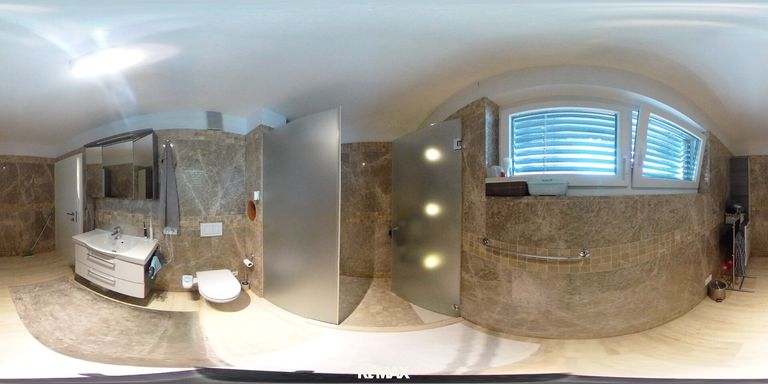 Badezimmer im Obergeschoss