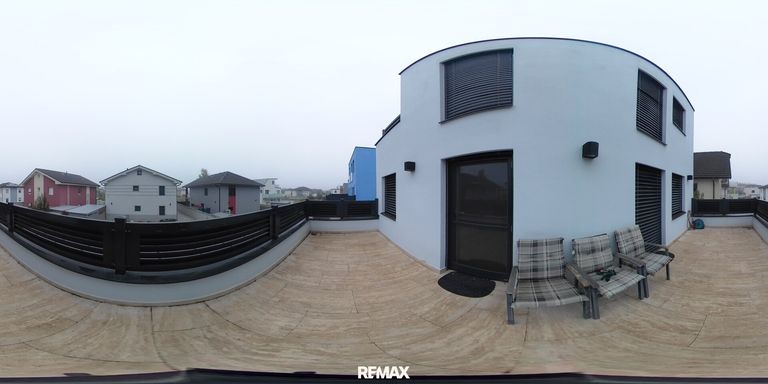 Terrasse im Obergeschoss