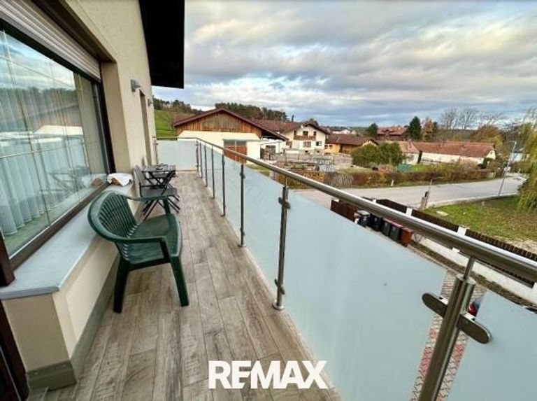 Objekt 2 - Wohnung 2 - Balkon