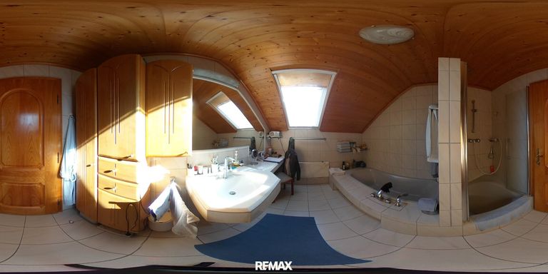 Dachgeschoss - Badezimmer 