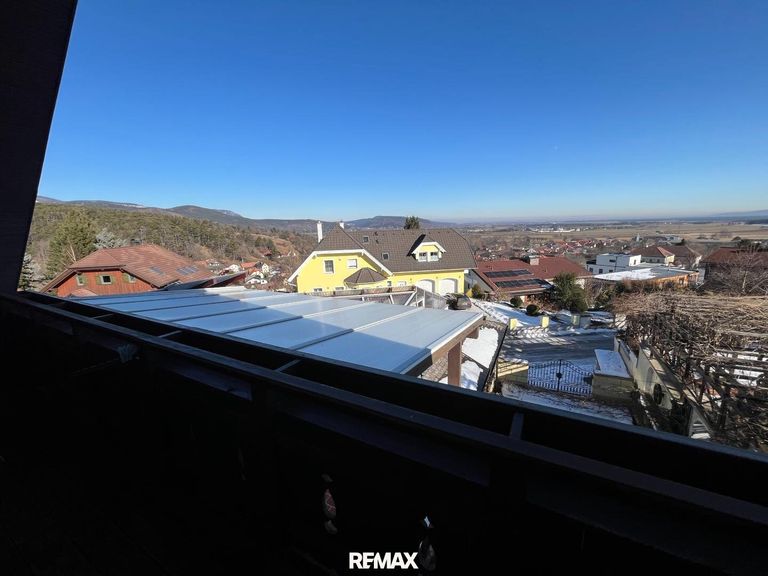 Dachgeschoss - traumhafter Weitblick 