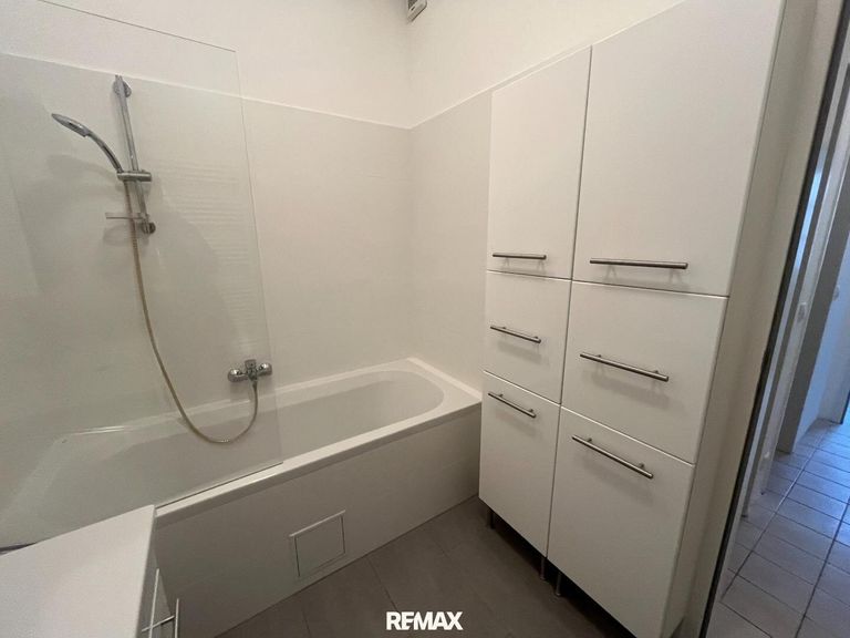 Badezimmer mit Badewanne