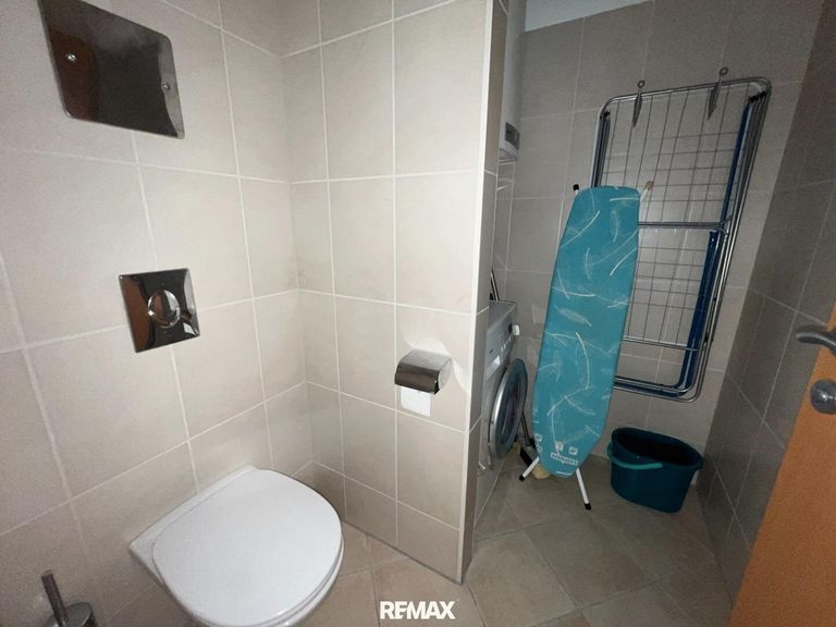 Beispielwohnung - WC mit Abstellmöglichkeit