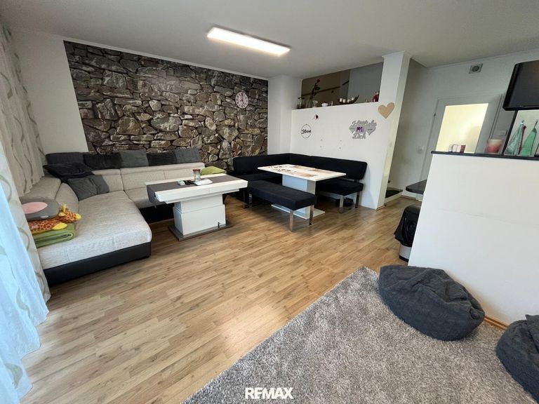 Erdgeschoss - Wohn- und Essbereich 