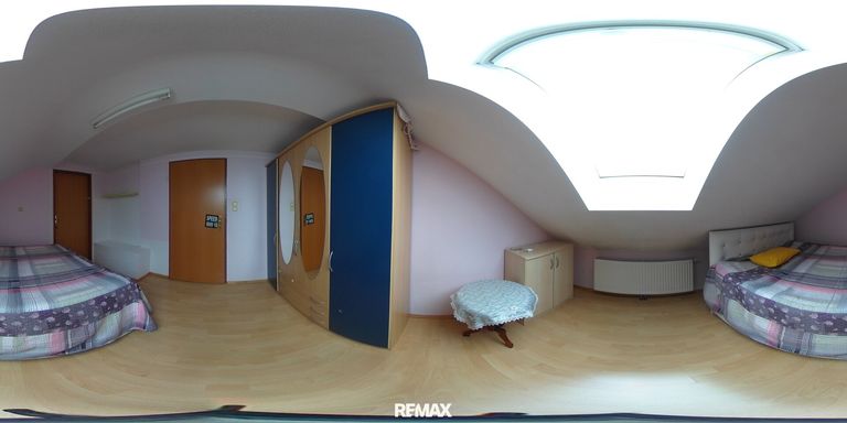 Zimmer 2 im Dachgeschoss