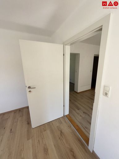 Schlafzimmer (VOR Ausbesserungsarbeiten)