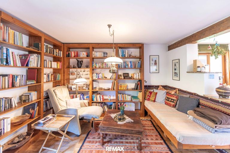 Wohnzimmer/Bibliothek OG