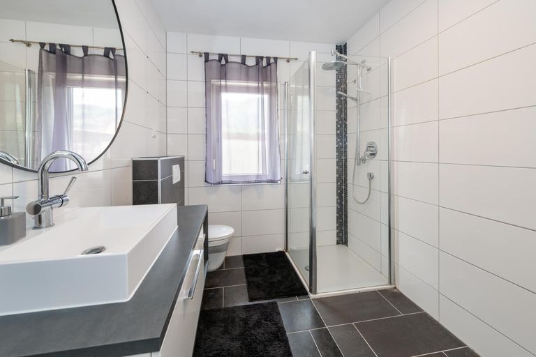 Badezimmer EG