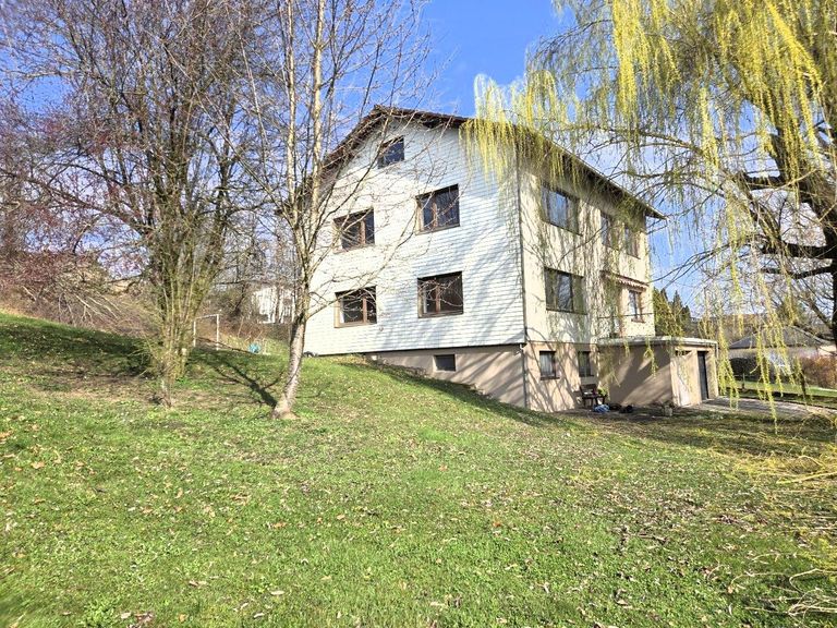 210 m² Haus mit 973 m² Grund zum Dazukaufen!
