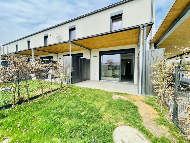 Garten mit Terrasse