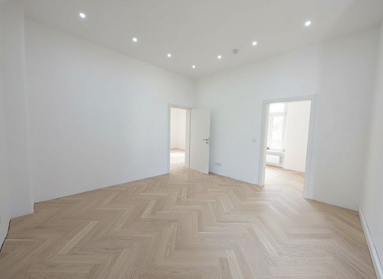 elegantes Schlafzimmer mit über 16 m²