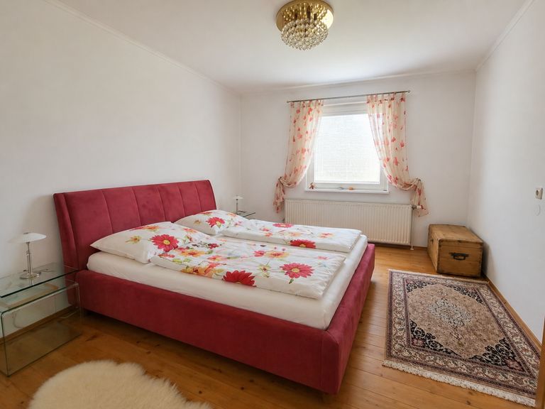 Schlafzimmer (KI bearbeitet)