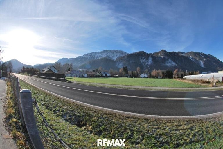 Mit Ausblick zur Kremsmauer