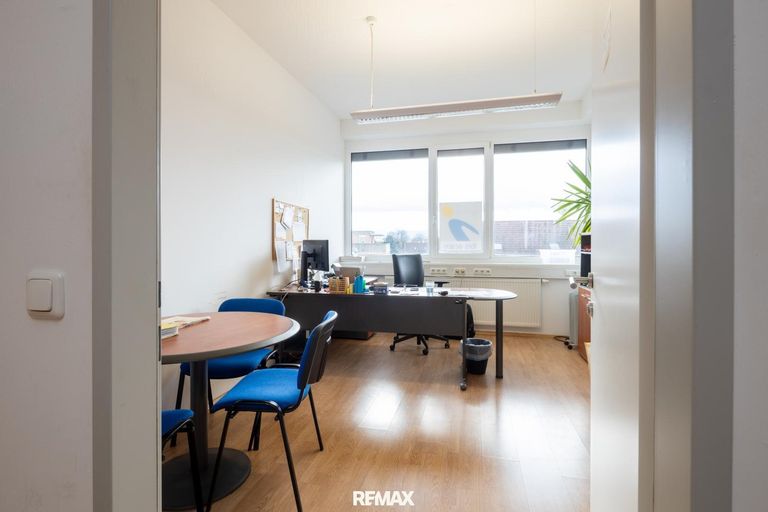 Einzelbüro oder Besprechungsecke