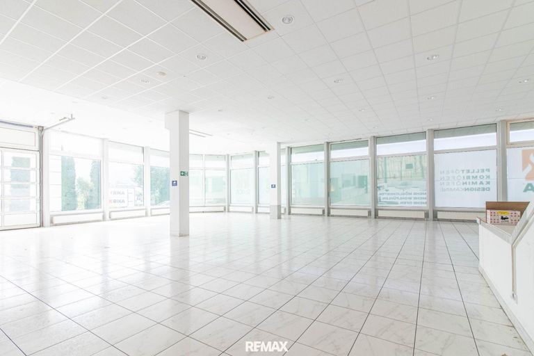 auf einem Grundstück von rund 6.303 m²