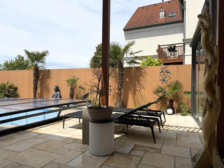 GG / Eigengarten mit Salzwasser-Pool