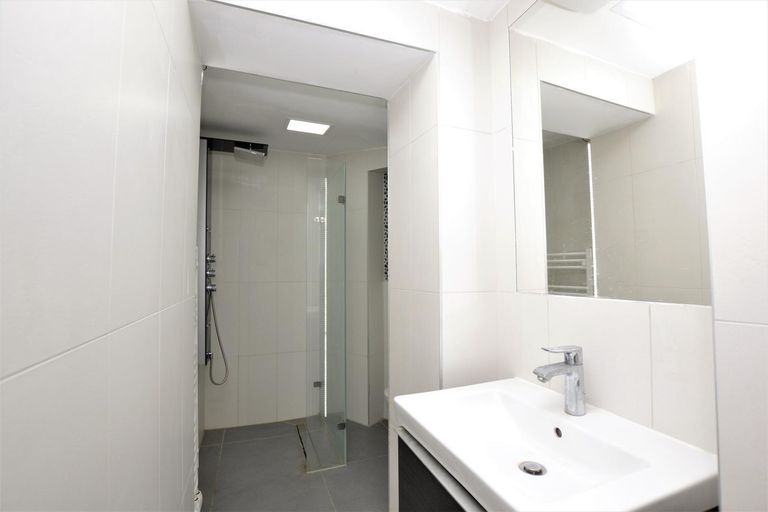 Badezimmer 1