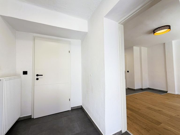 8 Vorzimmer