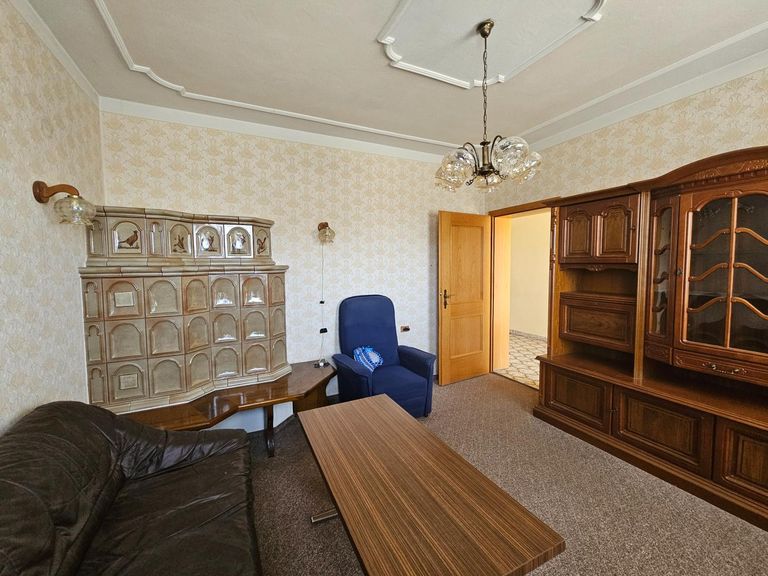 Wohnzimmer mit Kachelofen (2)