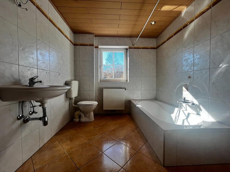 12_Bad OG Haus