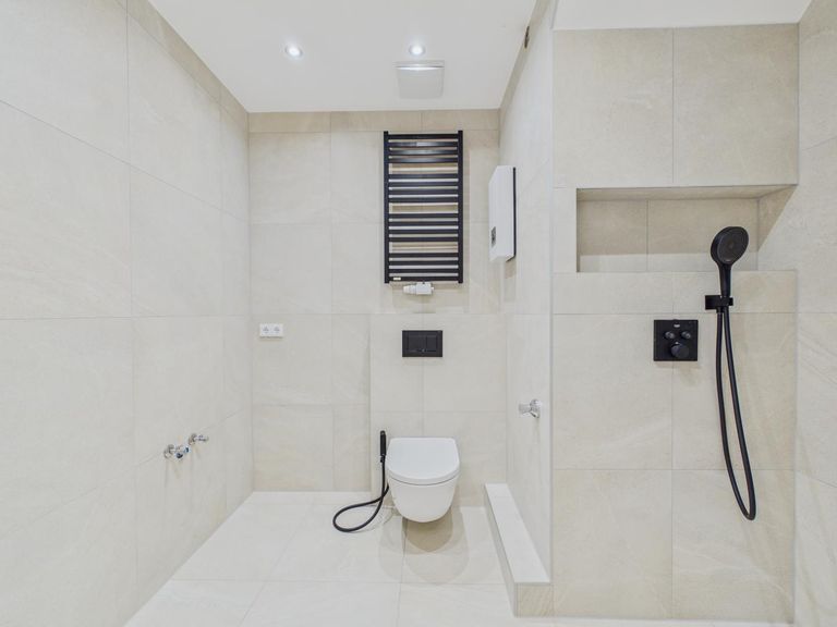 Badezimmer 2