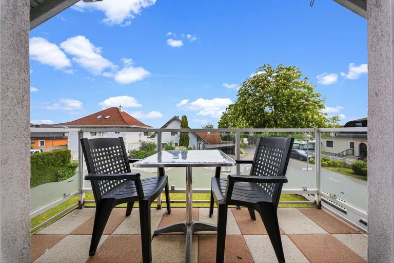 14 Balkon OG Schlafzimmer
