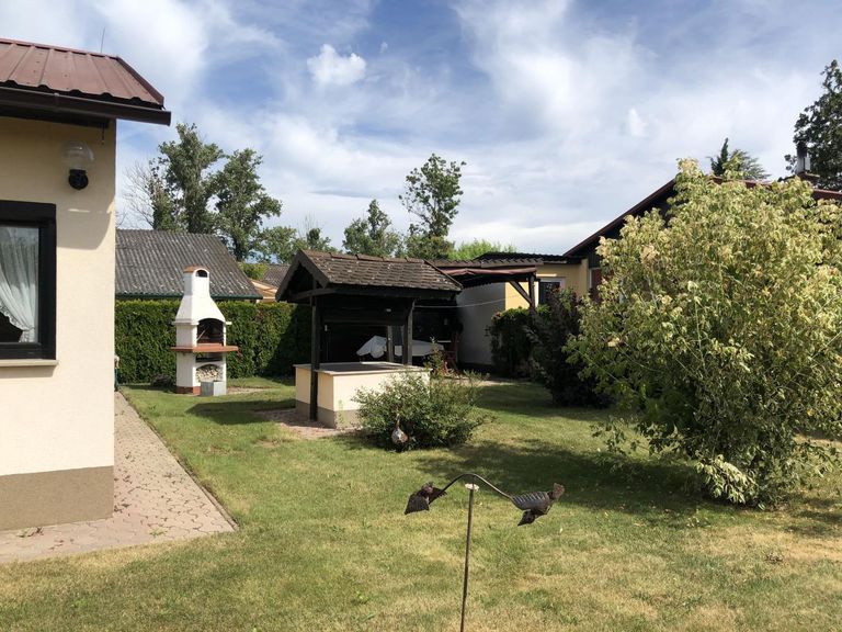 03a Brunnen_Terrasse_Grilller-min