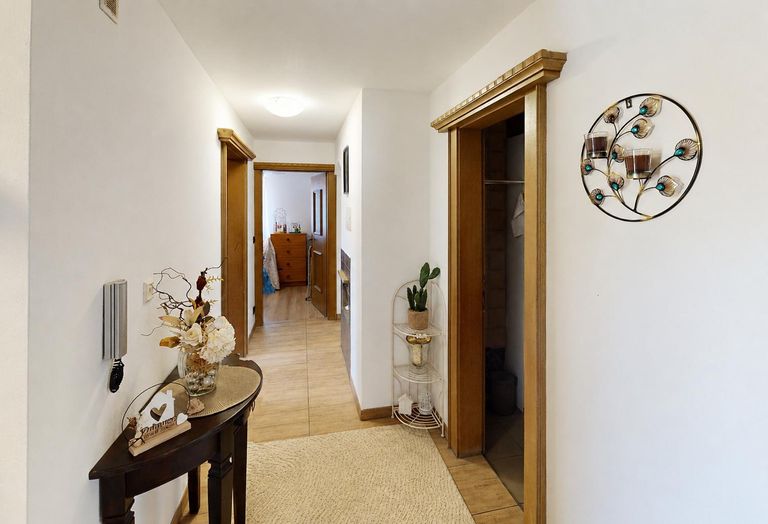 Landeck - Wohnung - Flur.