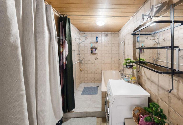 Landeck - Wohnung - Badezimmer