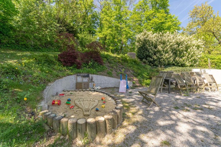 Allgemeinflächen mit Spielplatz