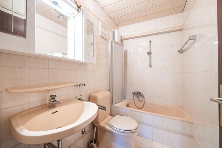 Bad und WC