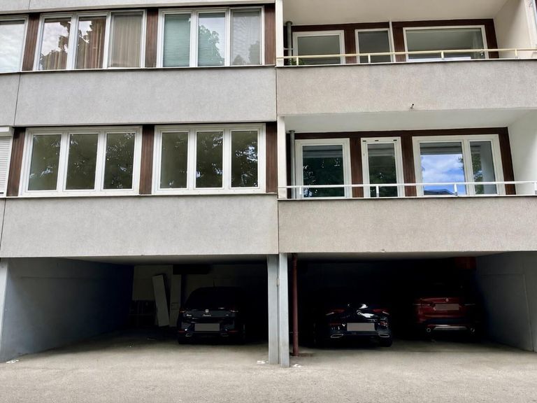 Hausansicht mit Loggia