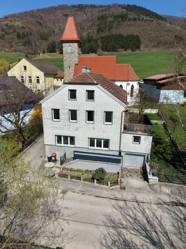 Drohnenaufnahme Straßenansicht