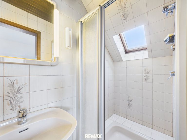 2. Dusche