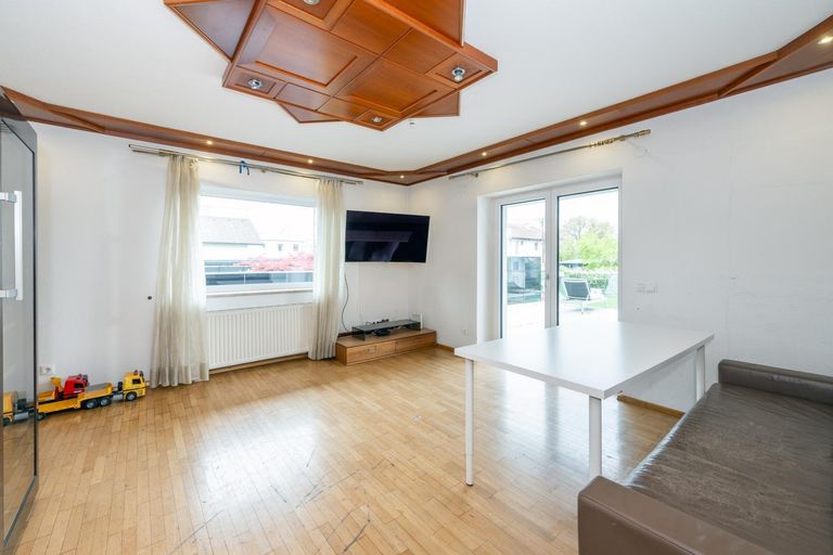 Helles Wohnzimmer EG