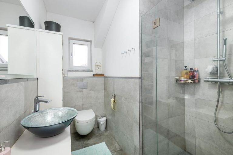 Badezimmer Schlafbereich OG