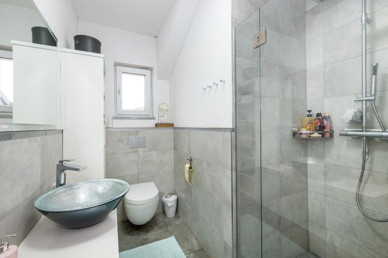 Badezimmer Schlafbereich OG