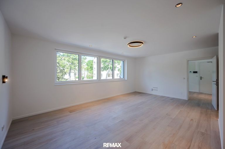 Schlafzimmer mit En-Suite-Badezimmer
