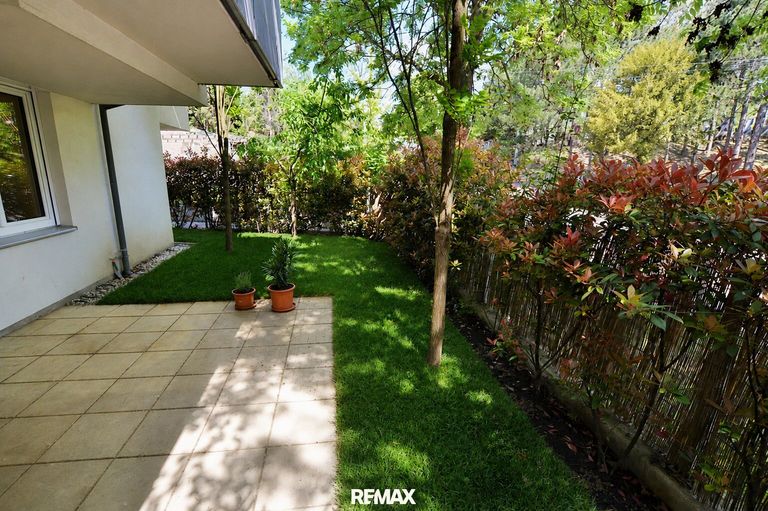 Garten mit Terrasse