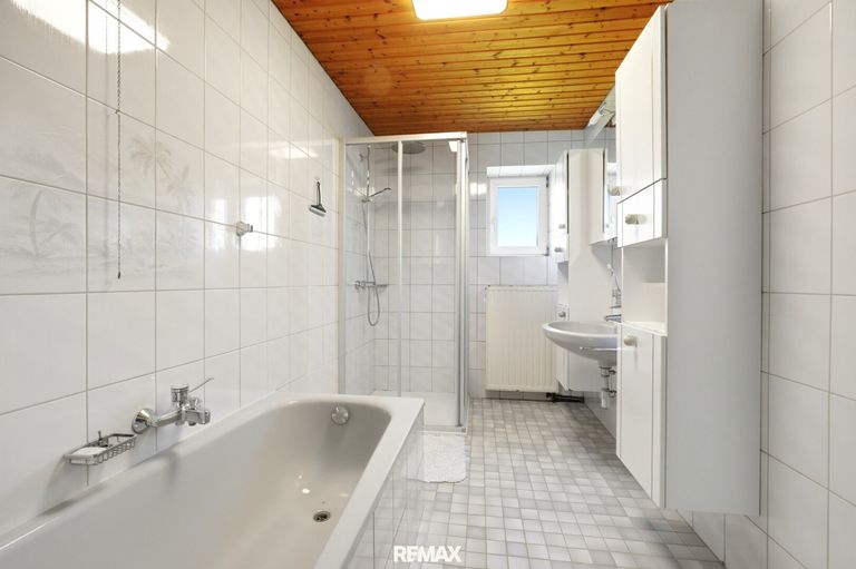 Badezimmer EG
