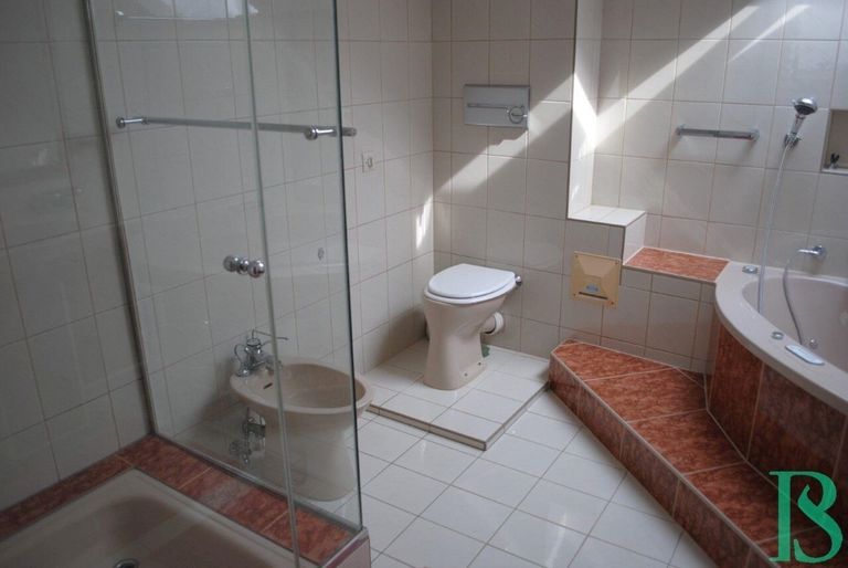 Bad / Dusche
