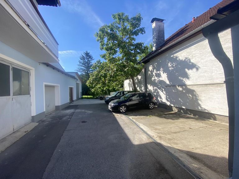 02 Parkplatz