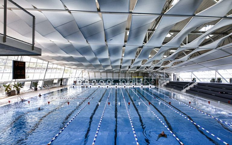 Auster Schwimmbad mit Indoor & Outdoor als Nachbar!
